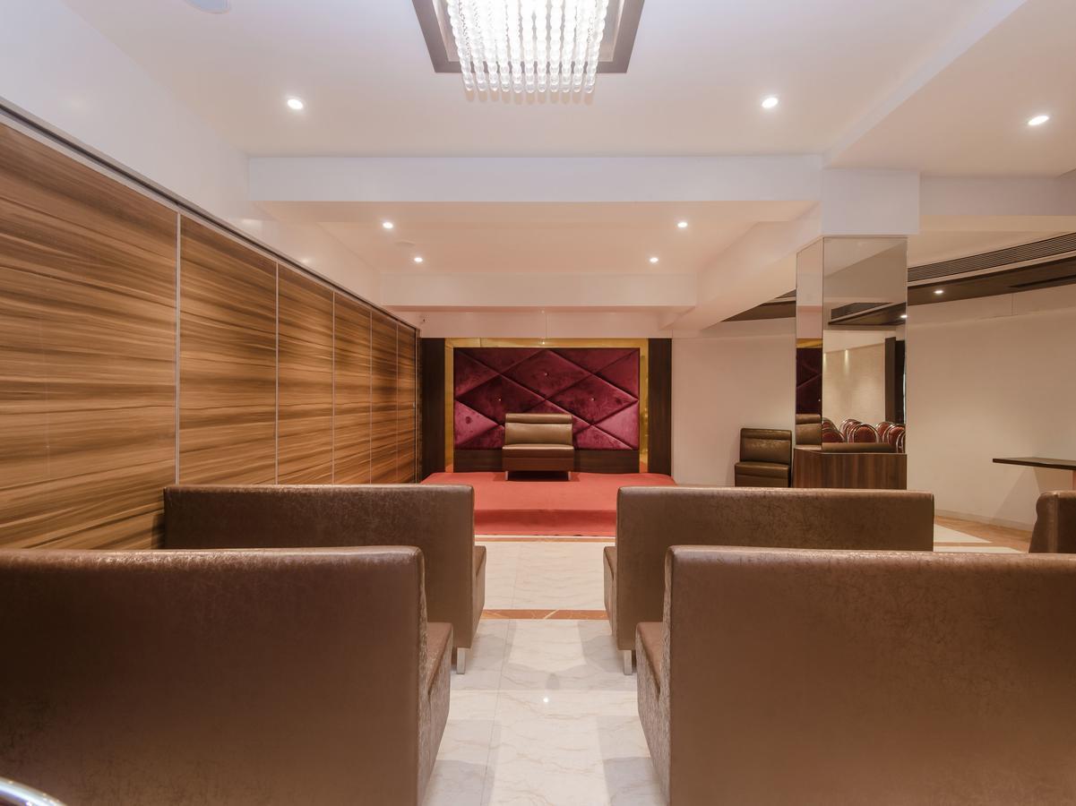 Oyo 13089 Hotel Gold Crest Navi Mumbai Zewnętrze zdjęcie