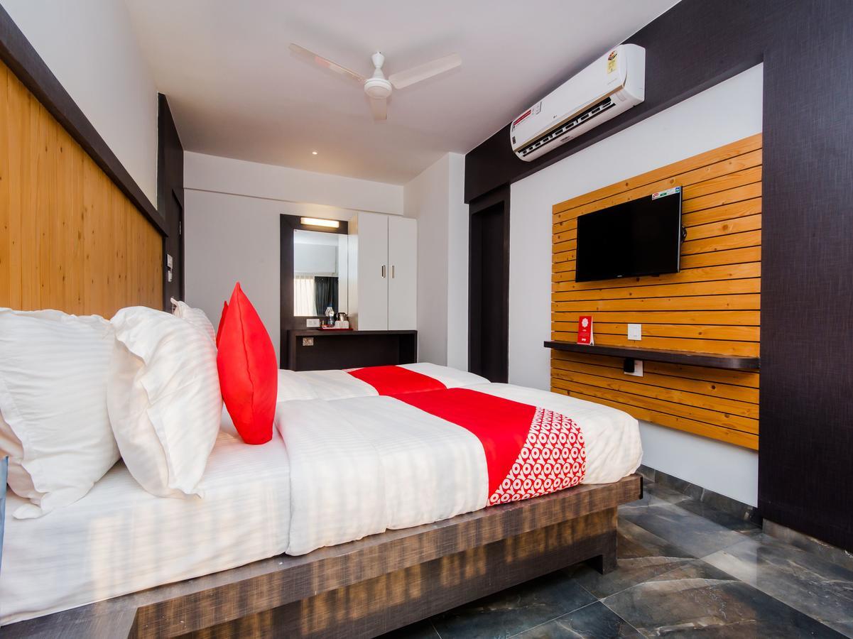 Oyo 13089 Hotel Gold Crest Navi Mumbai Zewnętrze zdjęcie