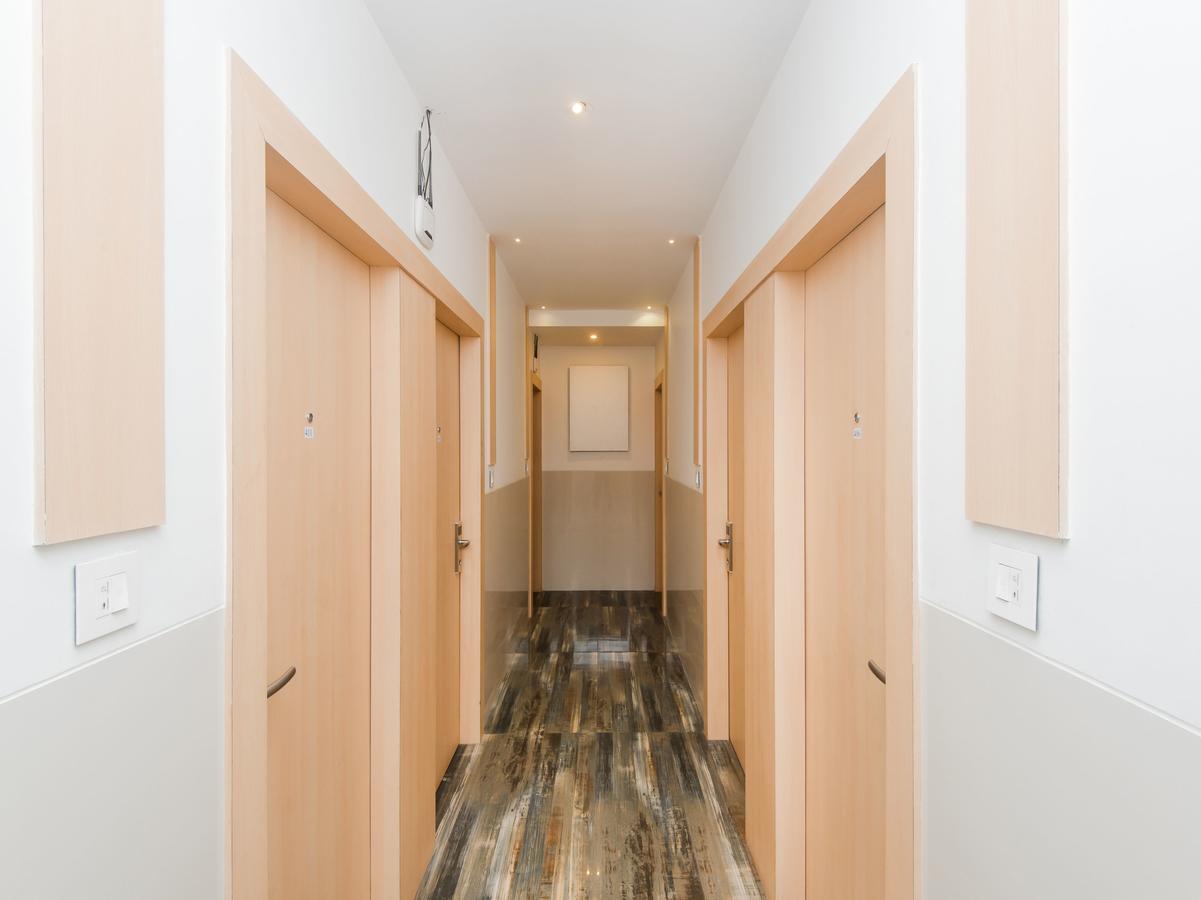Oyo 13089 Hotel Gold Crest Navi Mumbai Zewnętrze zdjęcie
